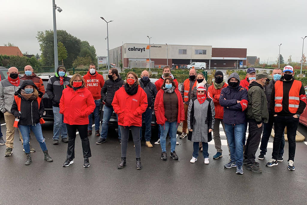 Streik der Mitarbeiter des Colruyt in Herve am 12. Oktober (Bild: Laurent Cavenati/AFP)