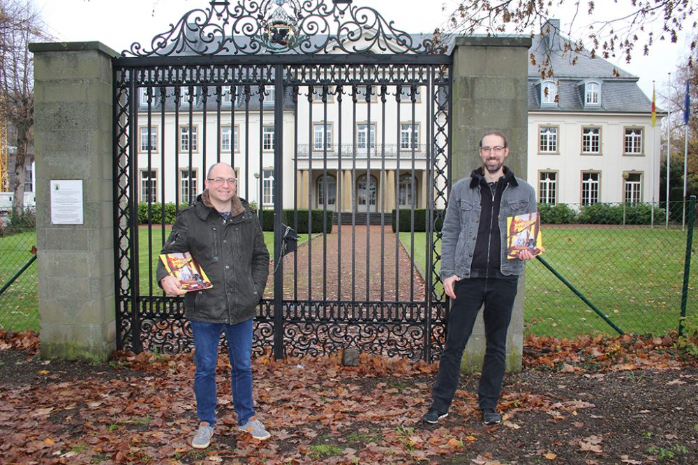 Christophe Schommer und René Heinen, die beiden ostbelgischen Macher des Comics (Bild: Andreas Lejeune:/BRF)