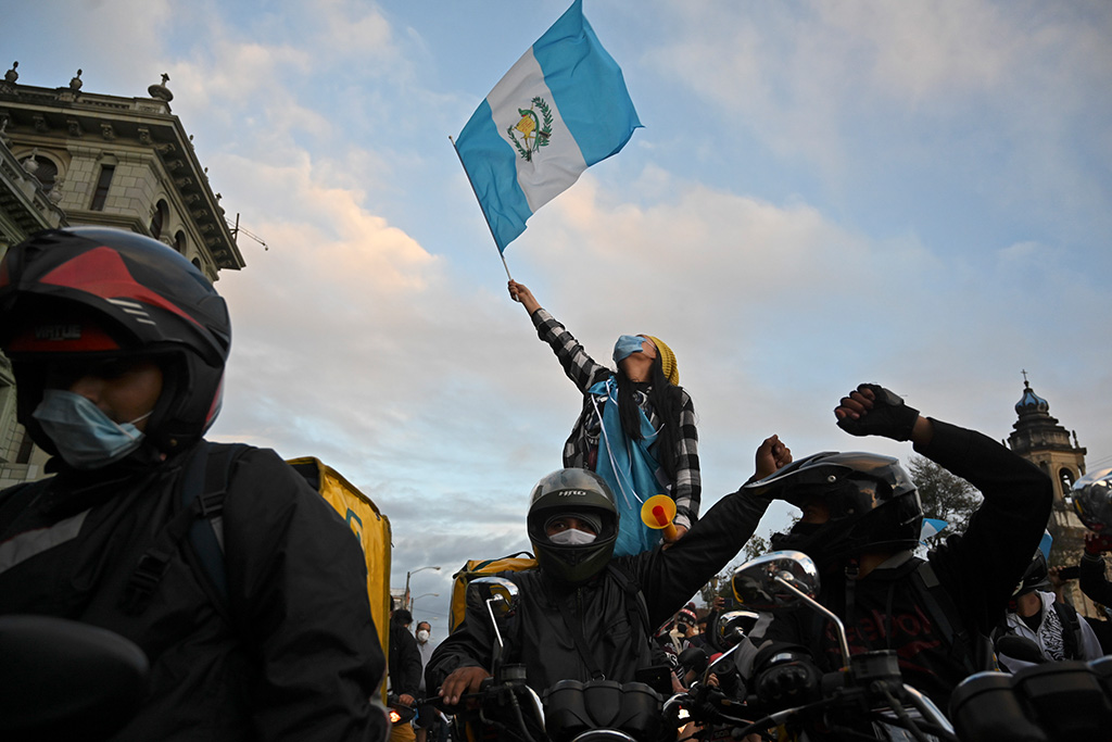 Proteste in Guatemala-Stadt am 22. November (Bild: Johan Ordonez/AFP)