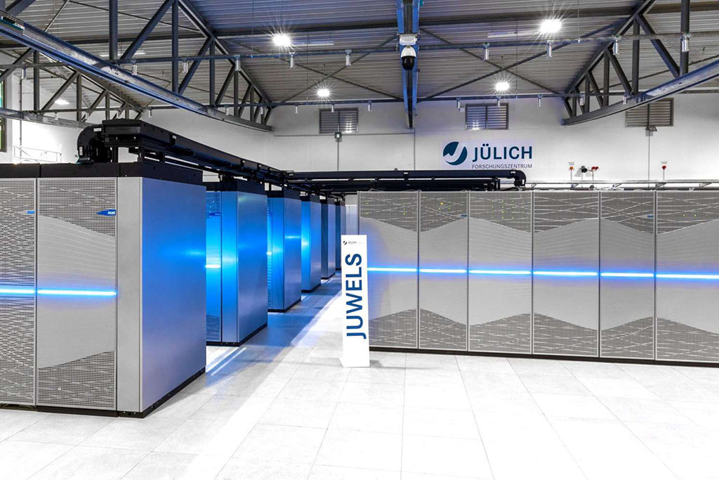 Supercomputer "Juwels" (Bild: Forschungszentrum Jülich / Wilhelm-Peter Schneider)