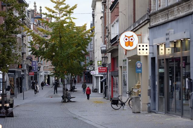 Geschäftsstraße in Löwen während des Lockdowns(Bild: Eric Lalmand/Belga)