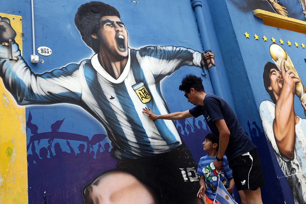 Trauer um Diego Maradona (Bild: Alejandro Pagni/AFP)