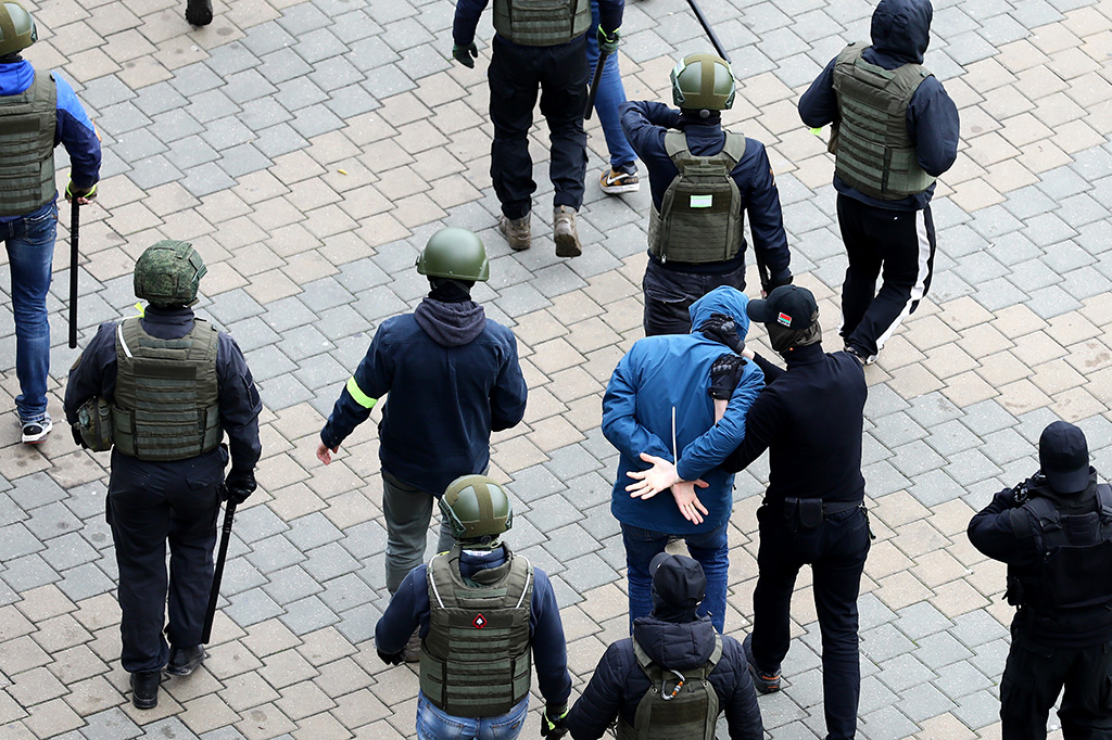 Festnahmen bei Demonstration in Minsk (Bild: Stringer / AFP)