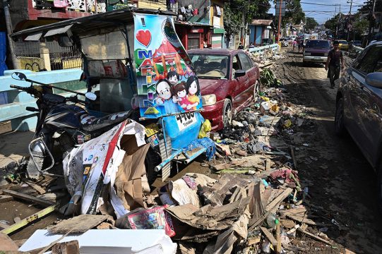 Marikina-Viertel in Manila am Tag nach dem Taifun Vamco (Bild: Ted Aljibe/AFP)