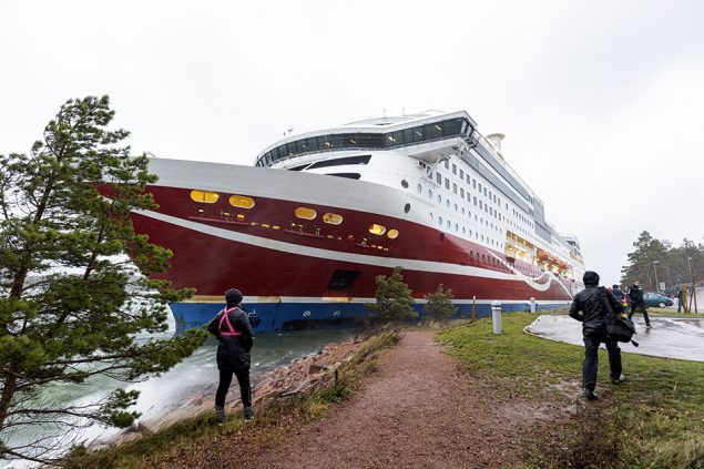 Ostsee-Fähre "Viking Grace" läuft vor Finnland auf Grund (Bild: Niclas Nordlund Lehtikuva/AFP)