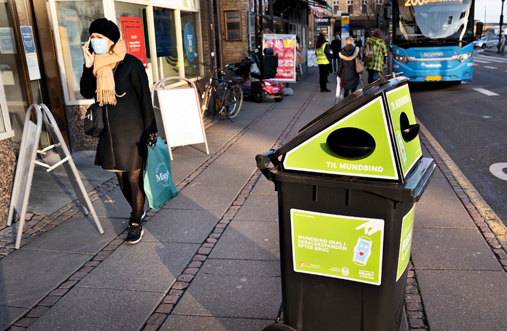 Masken-Mülleimer in Aarhus (Bild: Henning Bagger/Ritzau Scanpix/AFP)