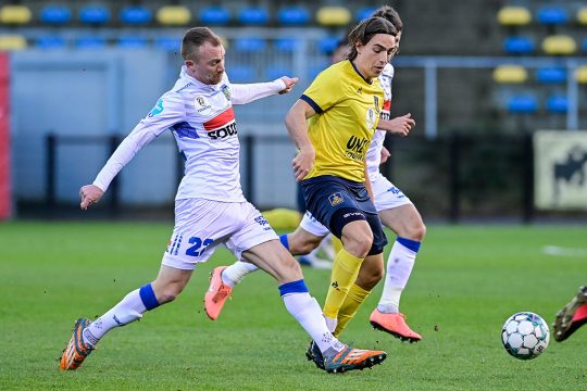 Christian Brüls (vorne) beim Spiel von Westerlo bei Union Saint-Gilloise am 20.12. (Bild: Laurie Dieffembacq/Belga)