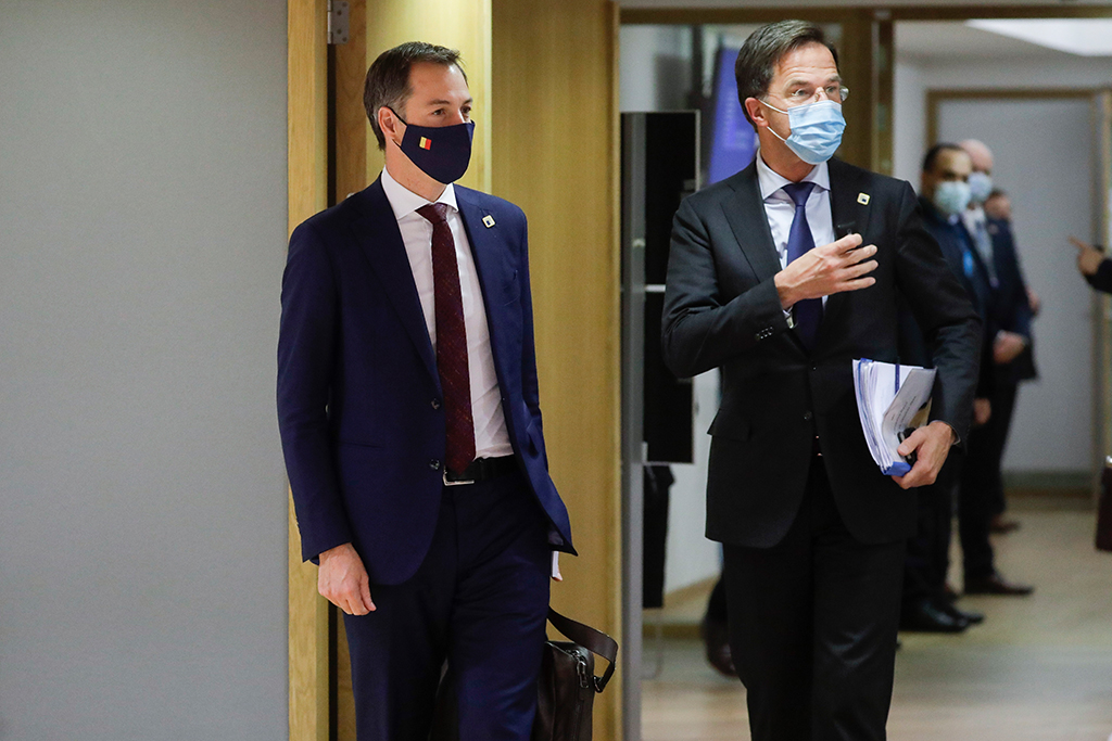 Premier Alexander De Croo und sein niederländischer Amtskollege Mark Rutte (Bild: Thierry Roge/Pool/Belga)