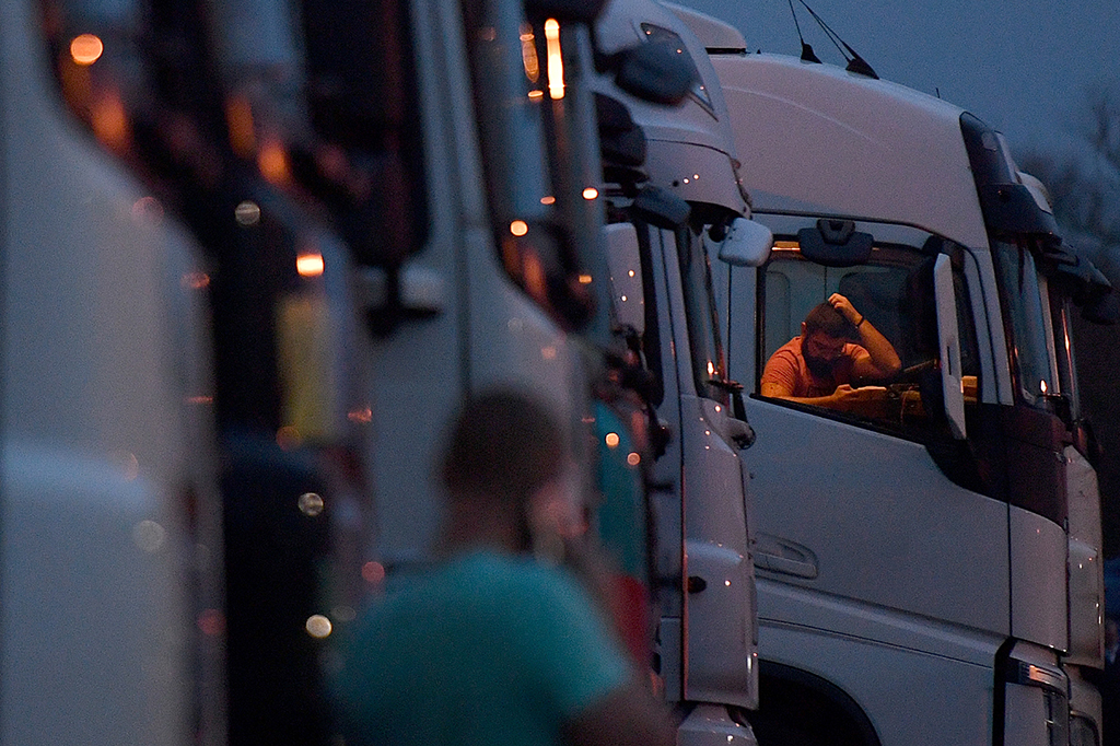 LKW-Fahrer in Dover (Bild: Justin Tallis/AFP)