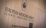 Logo der Europäischen Arzneimittel-Behörde (EMA) (Archivbild: Lex van Lieshout/ANP/AFP)