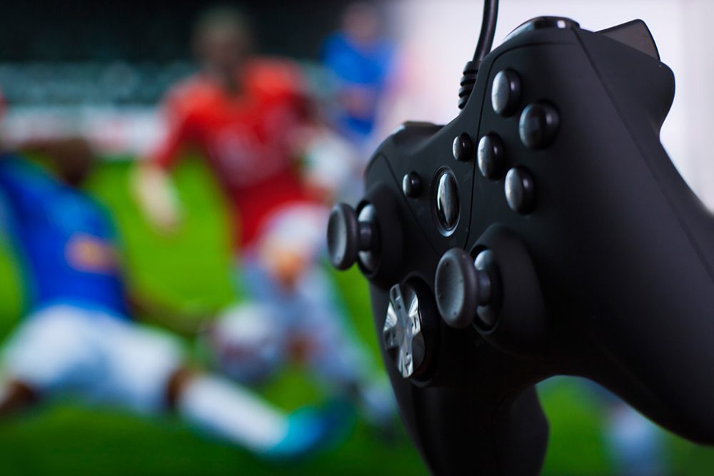 E-Sports: Fußball auf einer Spielkonsole (© Bildagentur PantherMedia / ahundov)