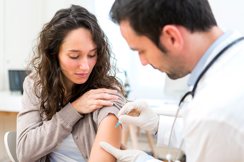 Impfung beim Hausarzt (© Bildagentur PantherMedia / perig76)