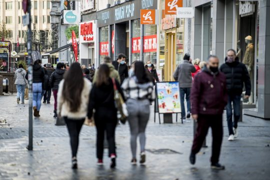 Auf der Einkaufsstraße 'Meir' in Antwerpen am Dienstag (Bild: Jasper Jacobs/Belga)