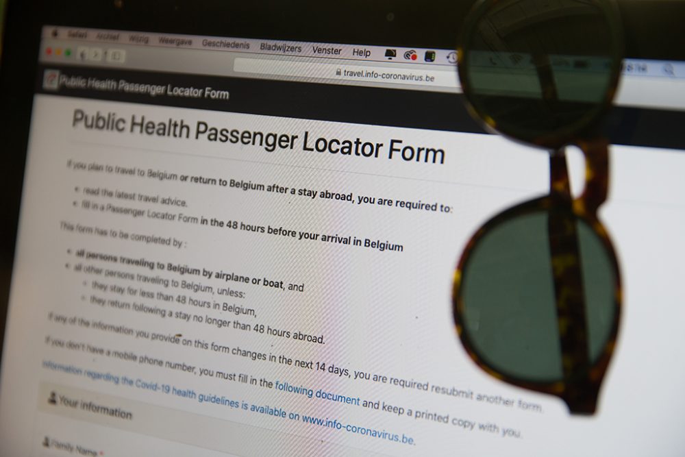 Die Kontrollen für Reiserückkehrer werden verschärft (Bild: Nicolas Maeterlinck/Belga)