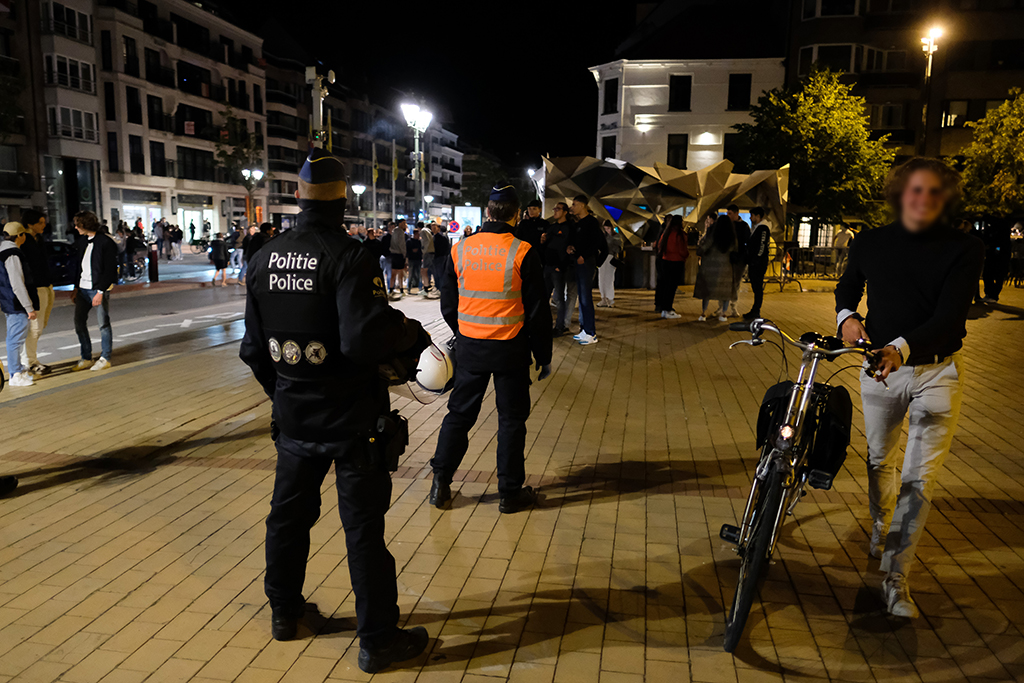 Polizei löst illegale Party auf