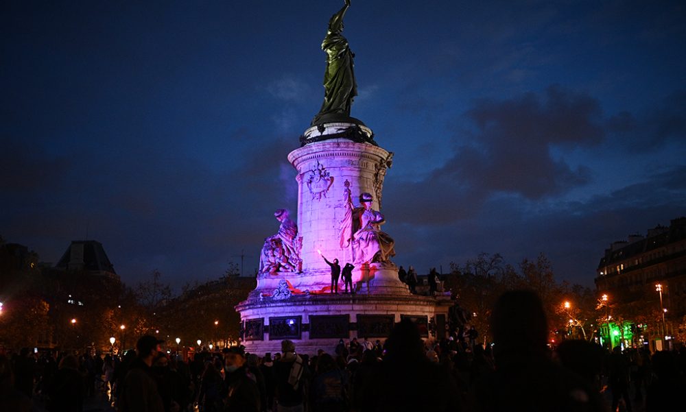 Protest gegen das Sicherheitsgesetz in Paris (Bild: Christophe Archambault/AFP)