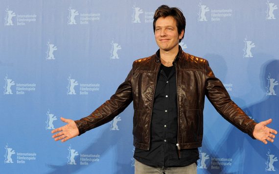 Regisseur Thomas Vinterberg (Bild: Tim Brakemeier/EPA)