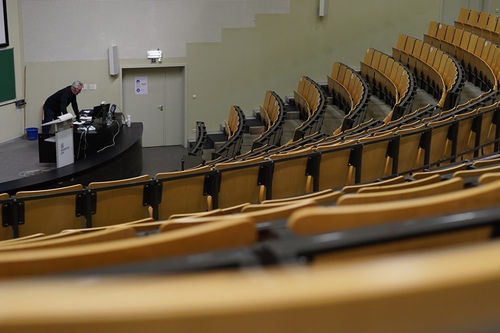 Distanzunterricht bleibt an den flämischen Universitäten die Norm - hier an der Uni Gent Ende Oktober (Bild: Jonas D'Hollander/Belga)