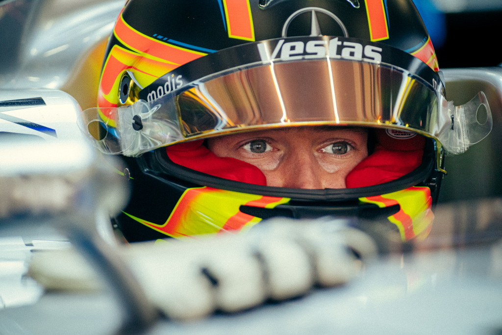 Stoffel Vandoorne bei den Formel-E-Tests in Valencia (Bild: Mercedes)