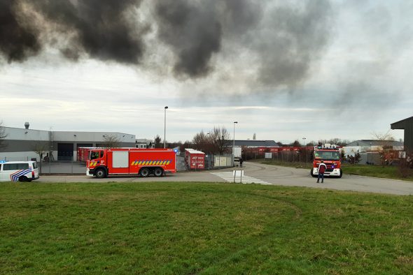 Brand in der Eupener Industriezone (Bild: Manuel Zimmermann/BRF)