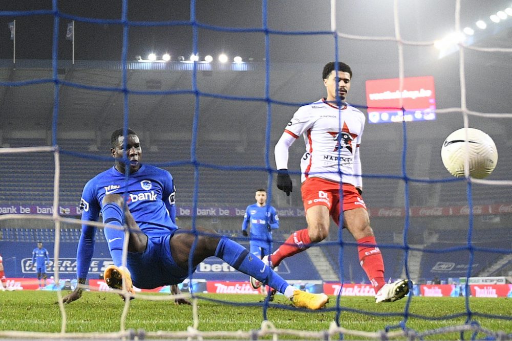 Paul Onuachu bei seinem Tor zum 1:0 (Bild: Yorick Jansens/Belga)