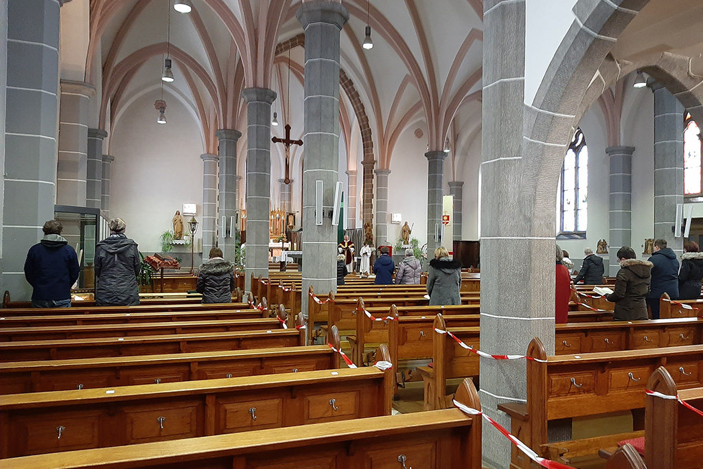Gottesdienst in der Pfarrkirche Amel (Bild: Michaela Brück/BRF)
