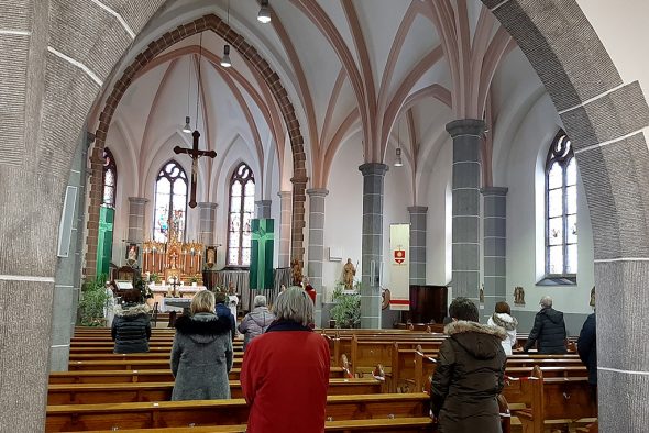 Gottesdienst in der Pfarrkirche Amel (Bild: Michaela Brück/BRF)