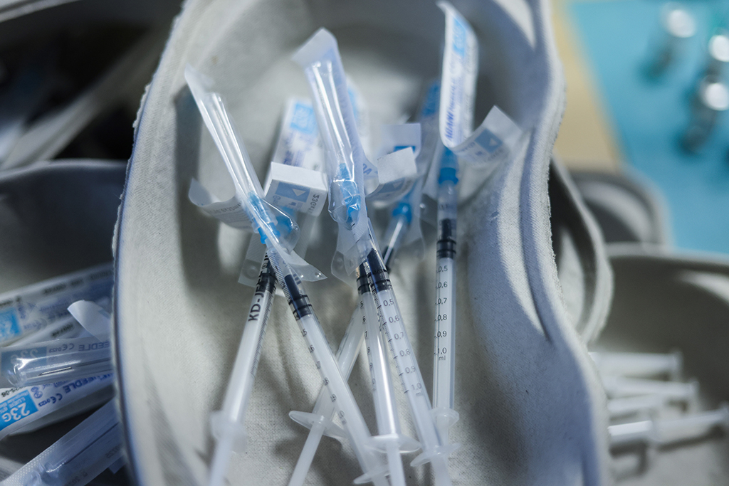 Impfen (Bild: Kenzo Tribouillard/AFP)