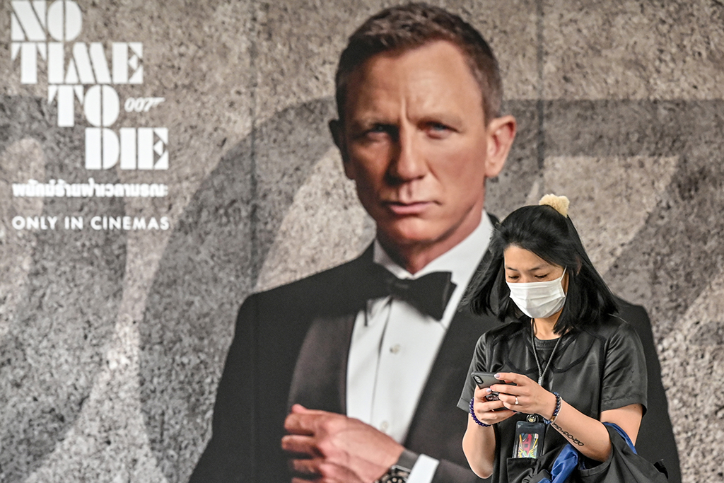 Werbung für den neuen James-Bond-Film in Bangkok (Archivbild: Mladen Antonov/AFP)
