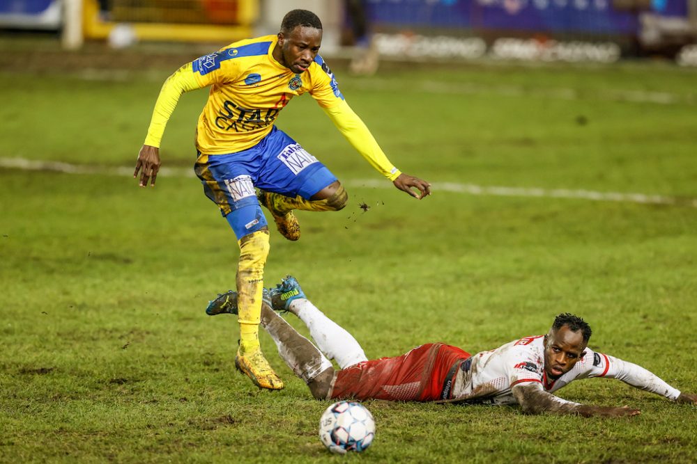 Kellerduell in Mouscron (Bild: Bruno Fahy/Belga)