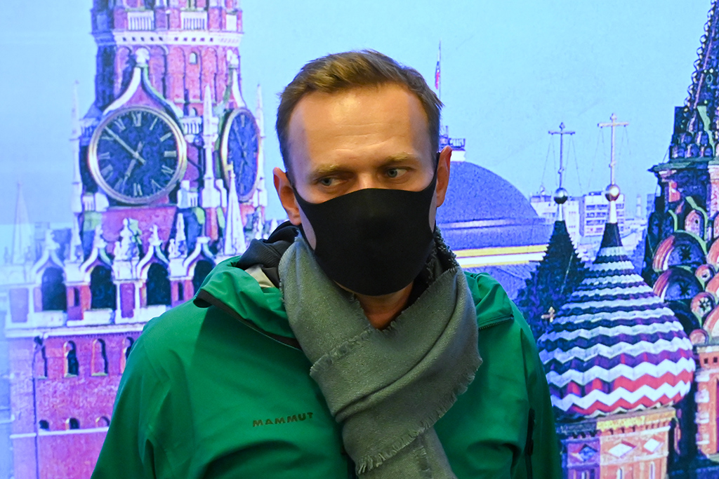 Alexei Nawalny bei seiner Ankunft am Flughafen in Moskau am 17. Januar (Archivbild: Kirill Kudryavtsev/AFP)