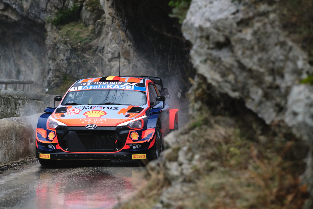 Thierry Neuville/Martijn Wydaeghe bei der Rallye Monte-Carlo (Bild: Romain Thuillier/Hyundai Motorsport)