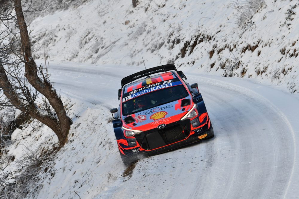 Thierry Neuville/Martijn Wydaeghe bei der Rallye Monte-Carlo (Bild: Pirelli)