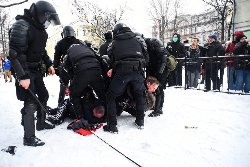 Festnahmen bei Protesten in St. Petersburg (Bild: Olga Maltseva/AFP)