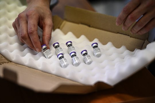 Pfizer-Biontech (Archivbild: Christophe Archambault/AFP)