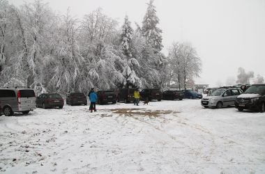 Der Parkplatz auf Botrange war am Montag längst nicht so voll wie am Wochenende nach Weihnachten (Bild: Chantal Scheuren/BRF)