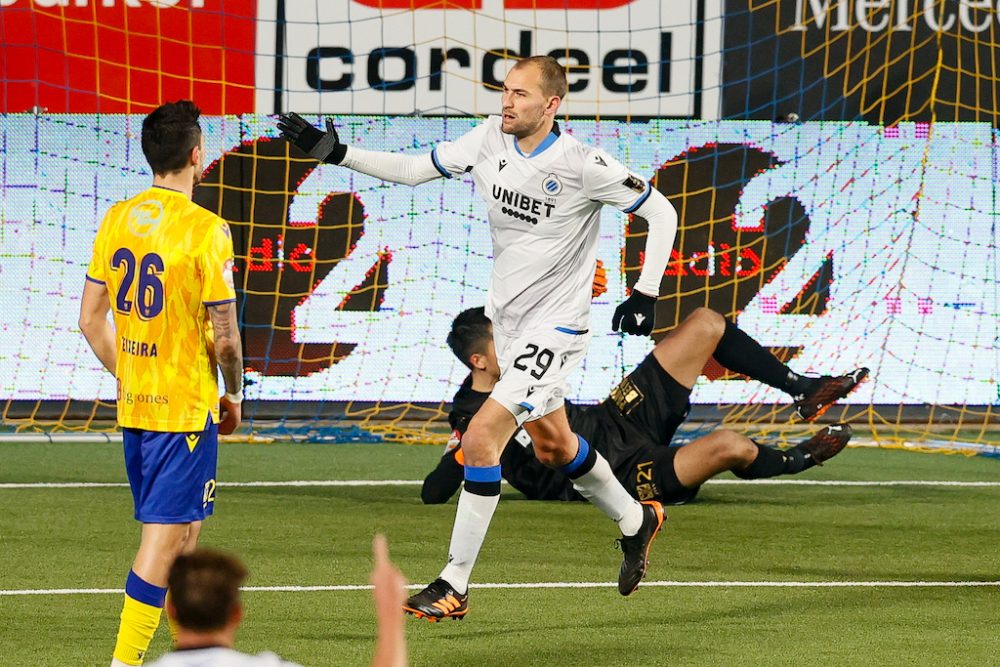 Bas Dost trifft in seinem ersten Spiel für Brügge (Bild: Bruno Fahy/Belga)