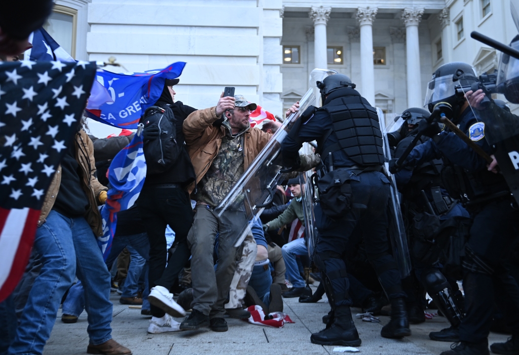 Proteste in Washington arten aus (Bild: Brendan Smialowski/AFP)