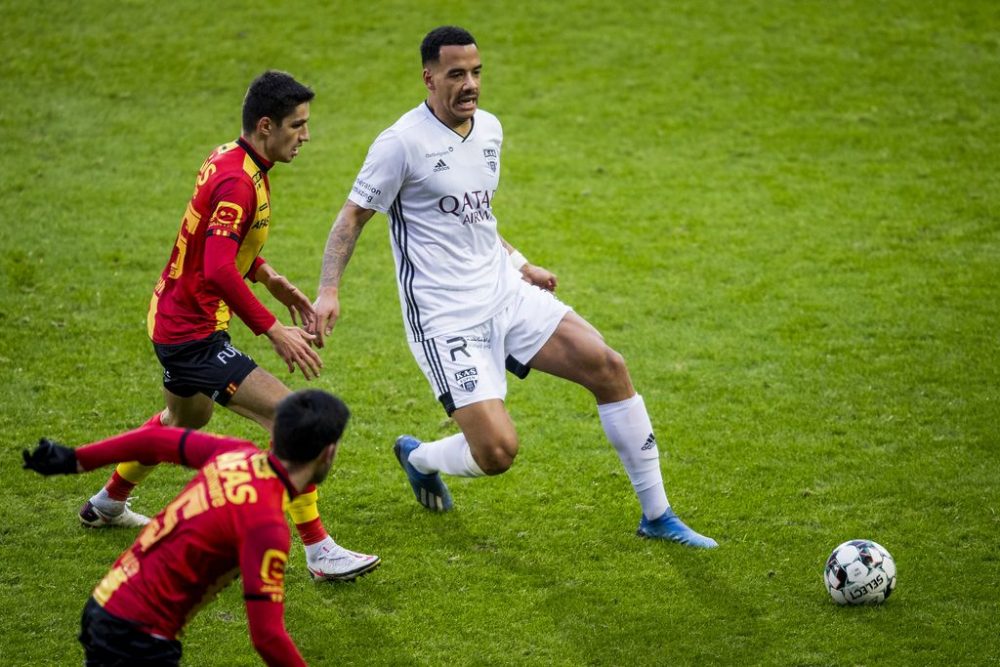 Mechelen's Maryan Shved and Eupen's Senna Miangue fight for the ball during a soccer match between KV Mechelen and KAS Eupen, Saturday 23 January 2021 in Mechelen, on day 21 of the 'Jupiler Pro League' first division of the Belgian championship. BELGA PHOTO JASPER JACOBS