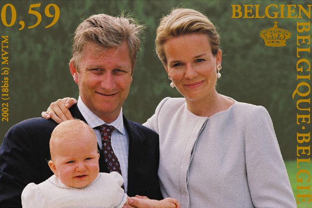 Sonderbriefmarke mit der jungen Königsfamilie