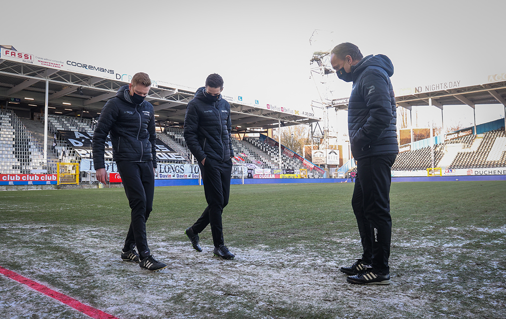 Platz ist nicht bespielbar: Spiel zwischen Charleroi und Club Brügge abgesagt (Bild: Virginie Lefour/Belga)
