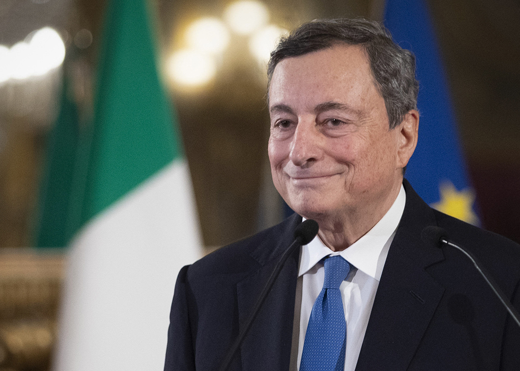 Der ehemalige EZB-Chef Mario Draghi soll Italien aus der Corona-Pandemie führen (Bild: AFP/Alessandra Tarantino)