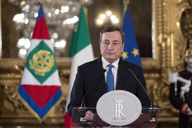 Mario Draghi bei einer Pressekonferenz am 3. Februar (Bild: Alessandra Tarantino/AFP)