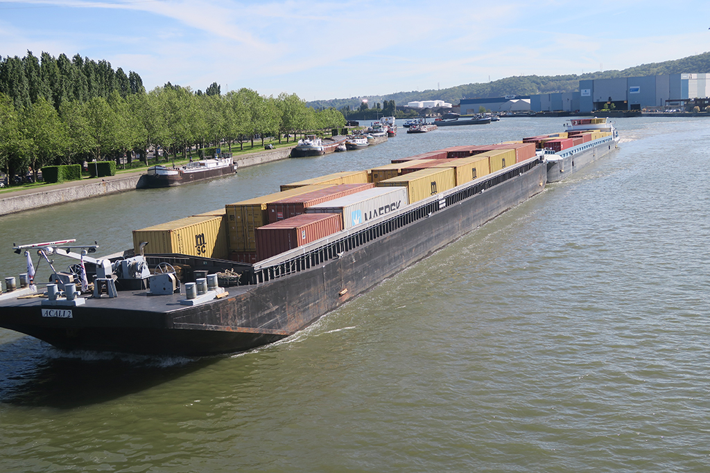 Containerverkehr am Lütticher Hafen (Bild: PAL)