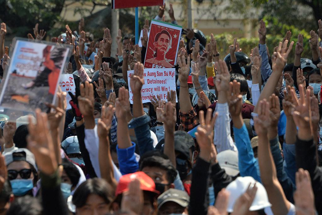 Myanmar: Demonstranten in Naypyidaw (Bild: STR/AFP)