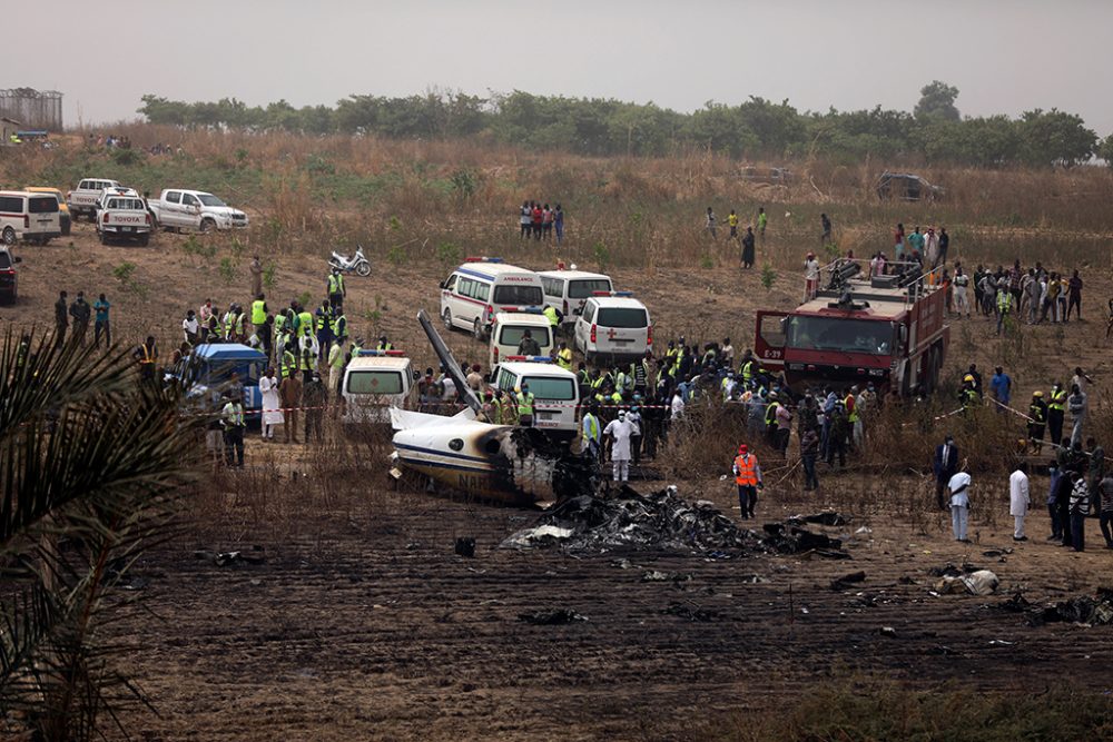 Sieben Tote bei Absturz eines Militärflugzeuges in Nigeria (Bild: Kola Sulaimon/AFP)