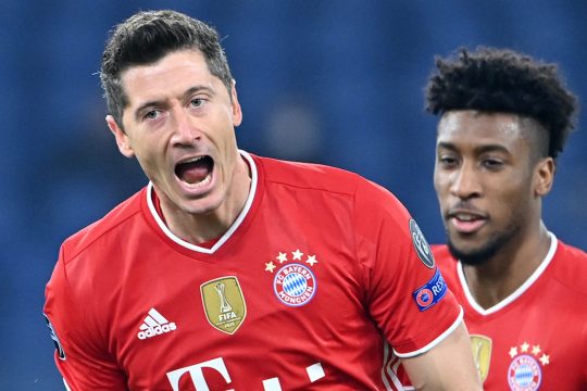 Lewandowski jubelt nach seinem Treffer zum 1:0 (Bild: Alberto Pizzoli/AFP)