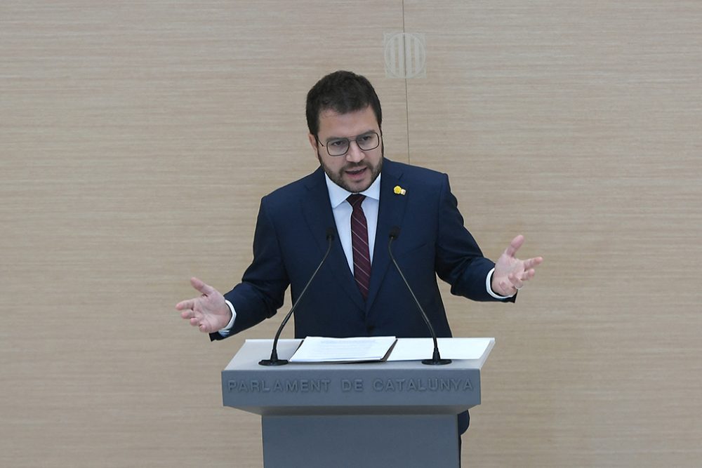 Pere Aragones am Freitag im Regionalparlament von Katalonien (Bild: Lluis Gene/AFP)