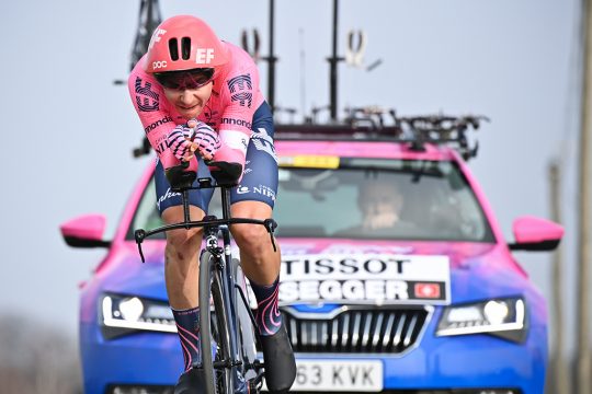 Stefan Bissegger gewinnt das Einzelzeitfahren am Dienstag (Bild: David Stockman/Belga)