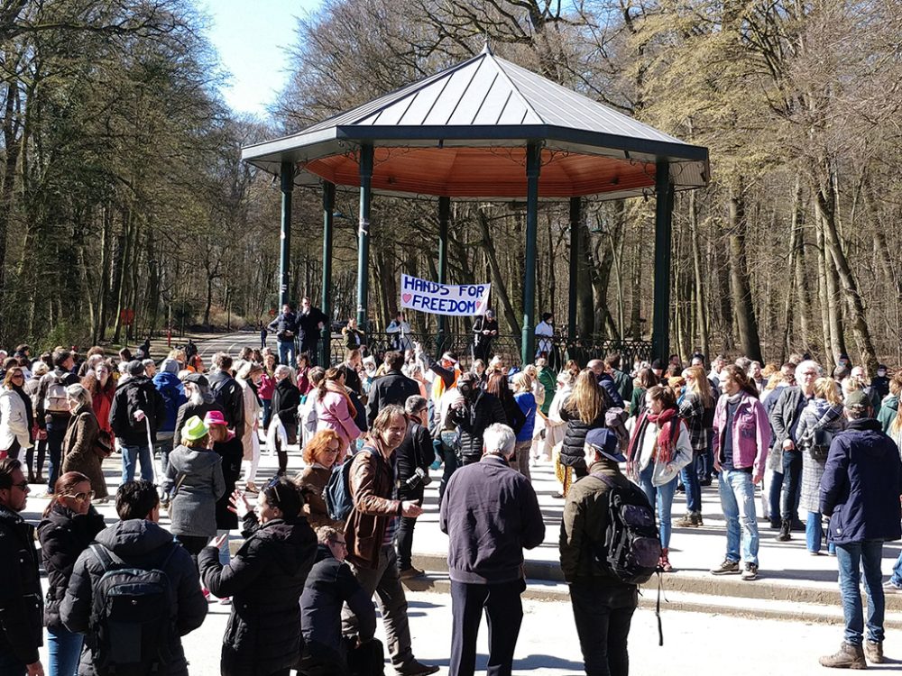 Demonstration im Brüsseler Bois de la Cambre (Bild: Antony Gevaert/Belga)